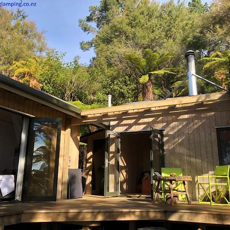 Golden Bay Glamping Hotell Takaka Exteriör bild