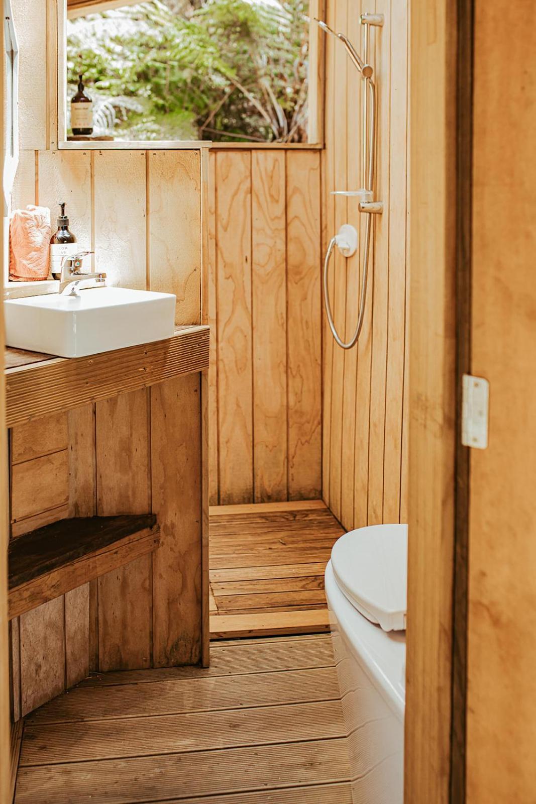 Golden Bay Glamping Hotell Takaka Exteriör bild